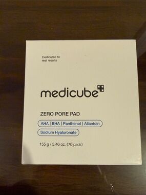 Medicube Zero Pore Pad Exfoliating Pads - White
